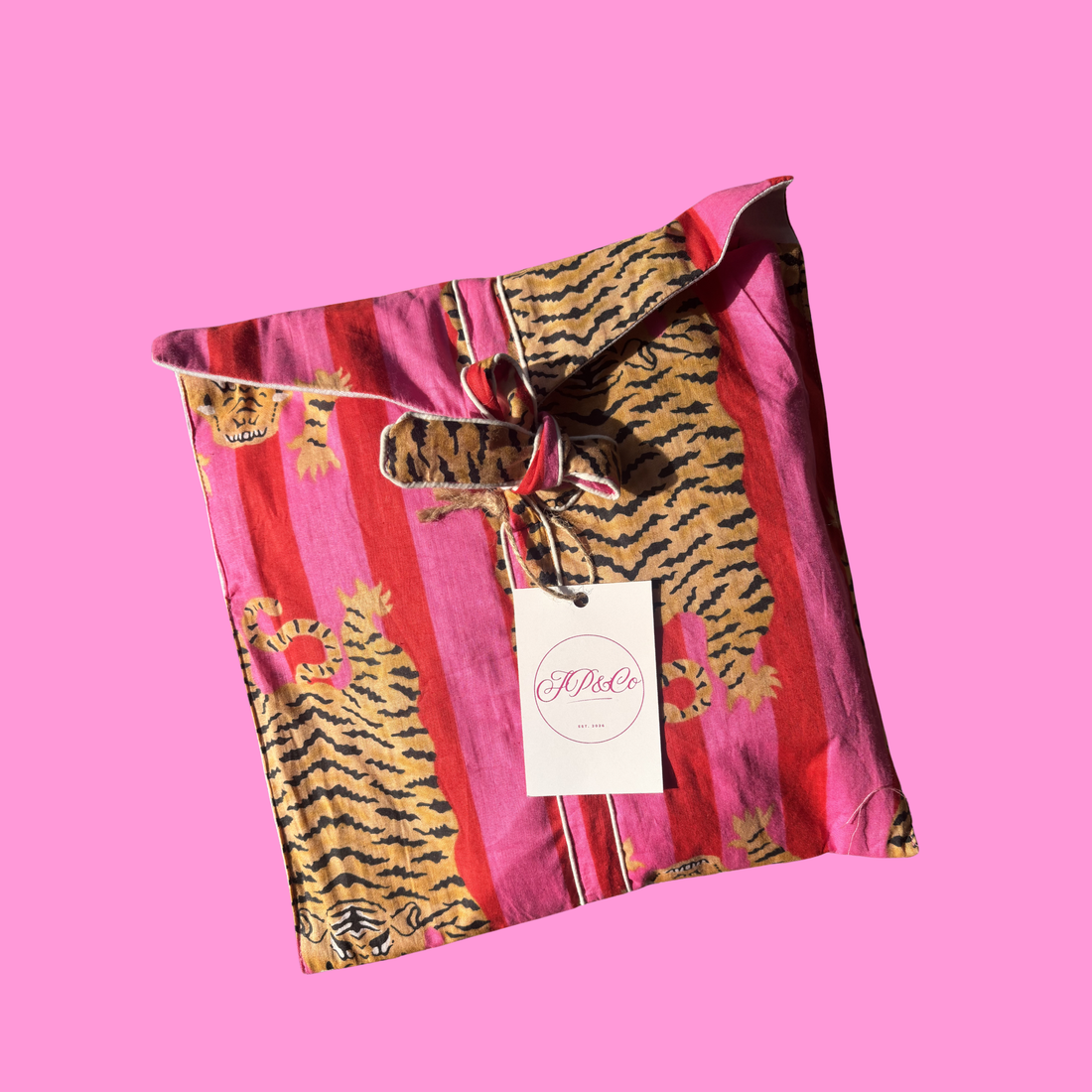 10 Travel Essentials Every Woman Should Pack