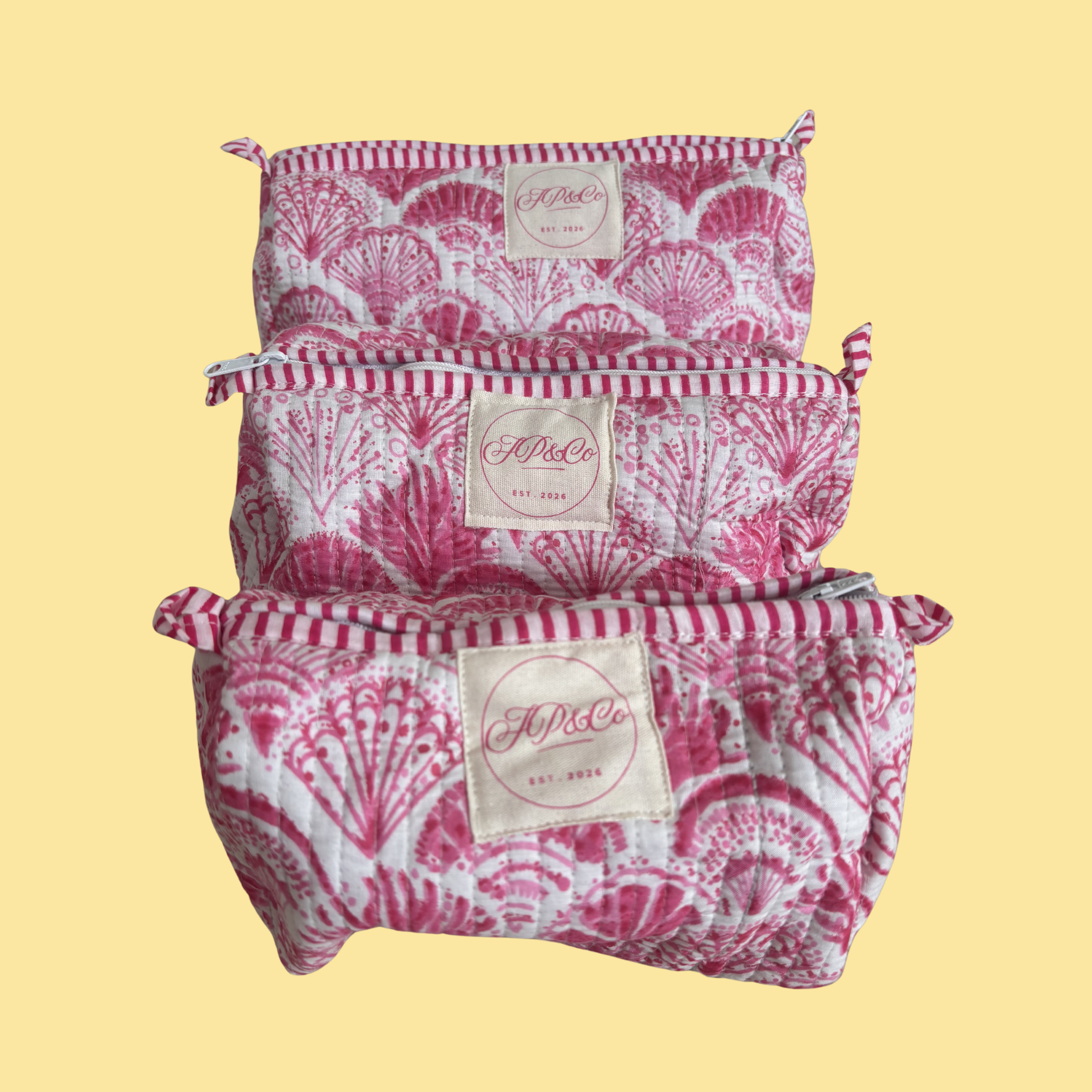 Pink Shell Wash Bag Set (Set of 3)